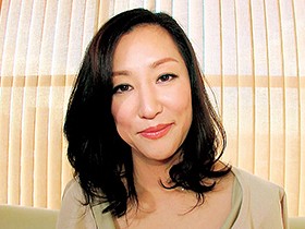 感じると乳首が伸びるマジック乳首って！ SEXレス美人奥様が感じ過ぎて理性崩壊の濃厚精子哀願中出しファック！！ サンプル動画サムネイル